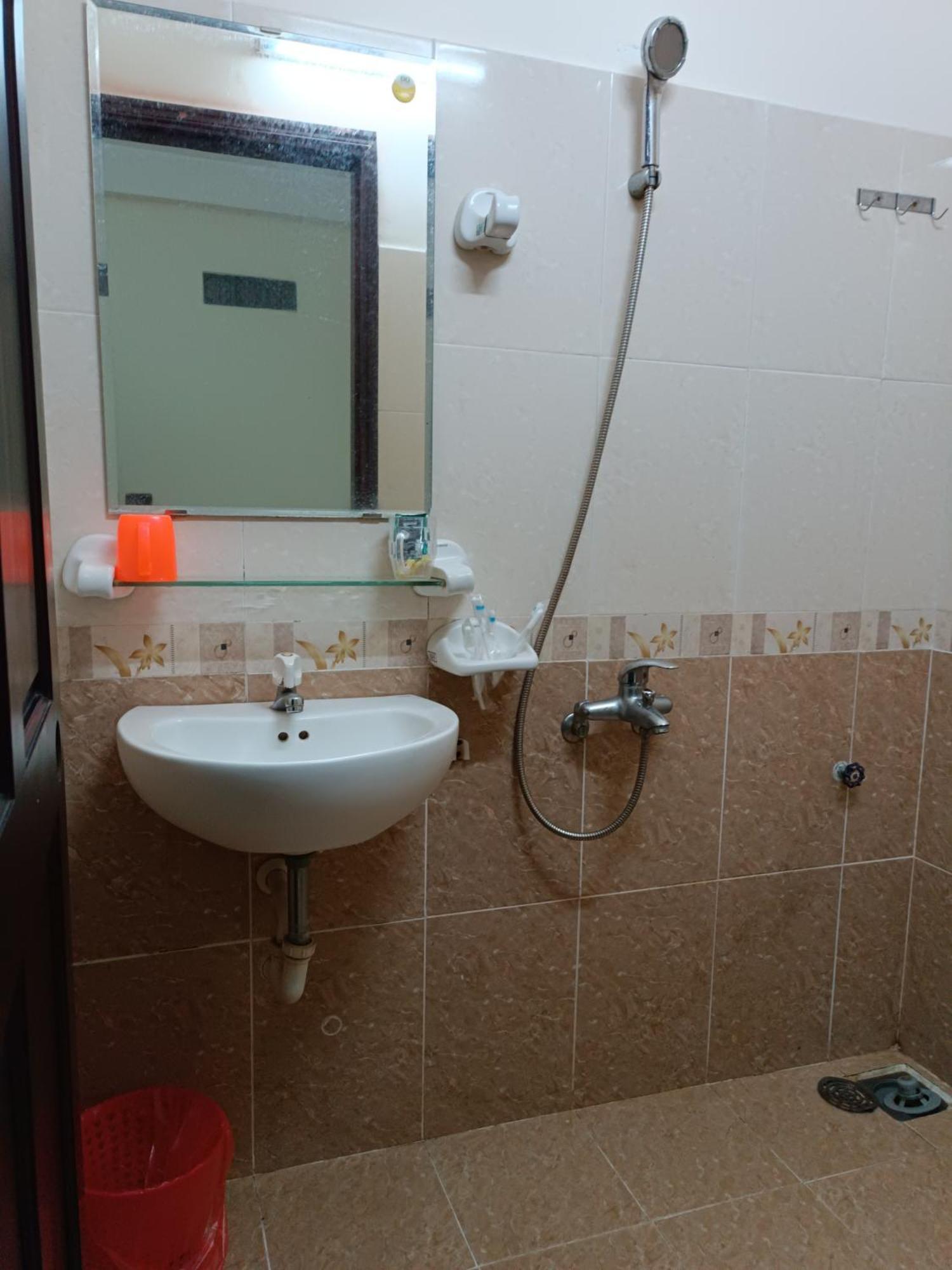 Oyo 1171 Tay Hai Hotel Da Nang Exterior photo